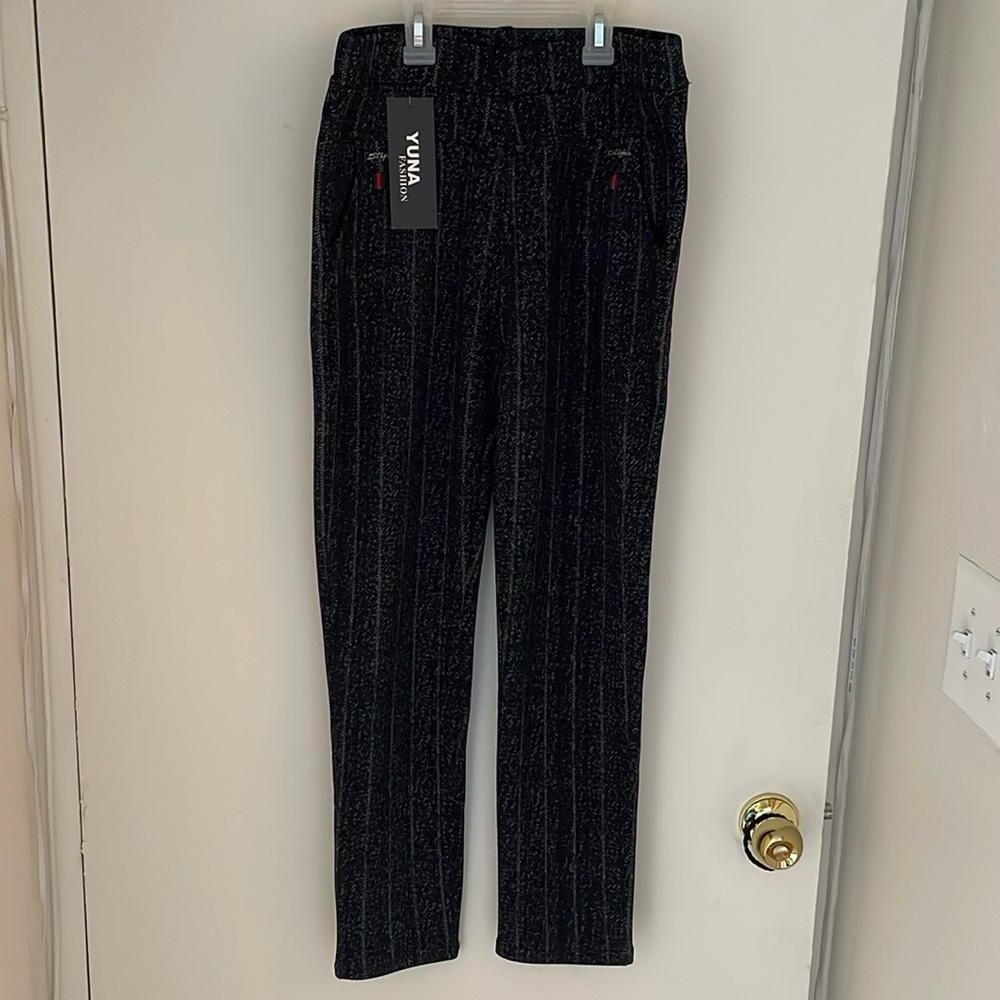Woman’s: Patterned Straight Pants Size: S/M elastic waist band